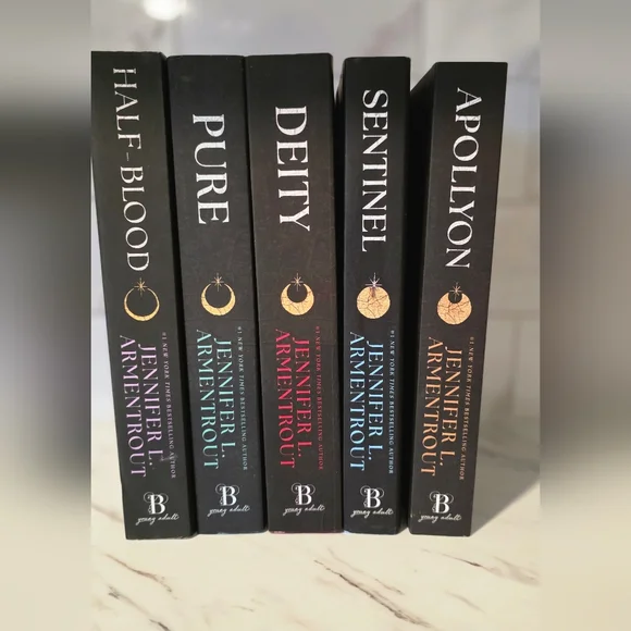 The Covenant Series by Jennifer L. Armentrout – Sprayed Edges Set – Never Read - Picture 3 of 3